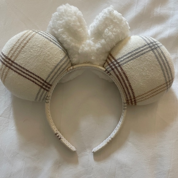 Mikey Mouse Ears - Picture 3 of 3